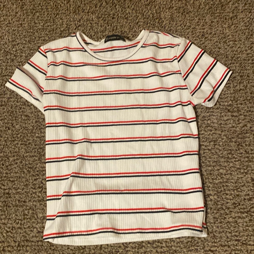 Top size medium but fits small